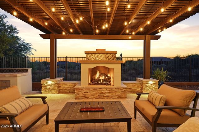 41702 N SIGNAL HILL Court, Phoenix, AZ 85086