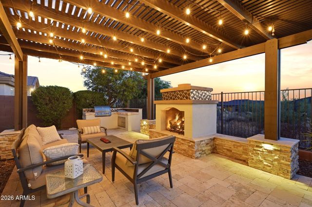 41702 N SIGNAL HILL Court, Phoenix, AZ 85086