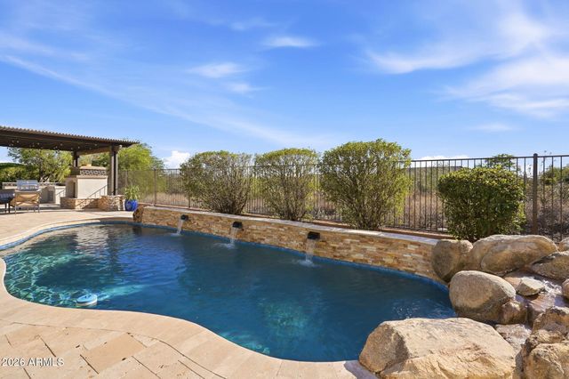41702 N SIGNAL HILL Court, Phoenix, AZ 85086