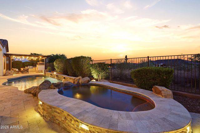 41702 N SIGNAL HILL Court, Phoenix, AZ 85086