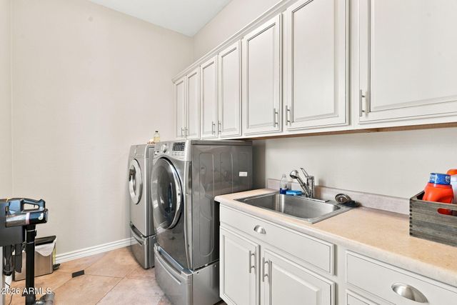 41702 N SIGNAL HILL Court, Phoenix, AZ 85086