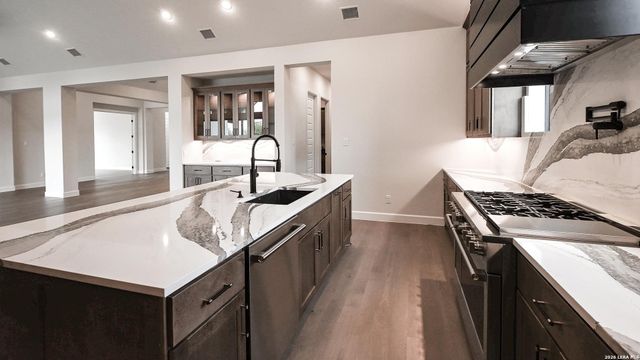 1112 ELM FOREST DR, New Braunfels, TX 78132