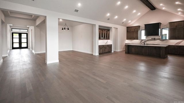 1112 ELM FOREST DR, New Braunfels, TX 78132