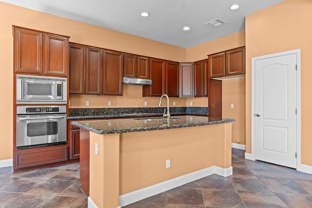 2771 E Wisteria Drive, Chandler, AZ 85286