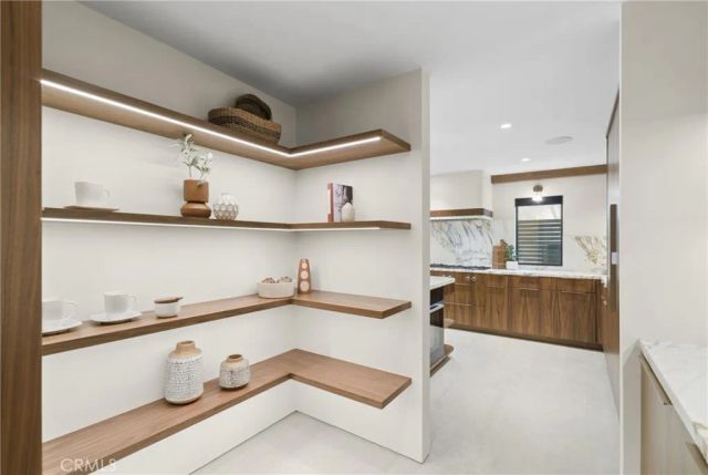503 J, Newport Beach, CA 92661
