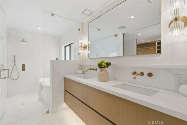 503 J, Newport Beach, CA 92661