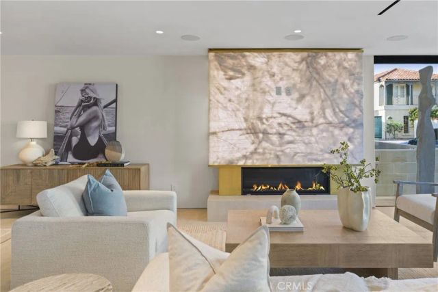 503 J, Newport Beach, CA 92661