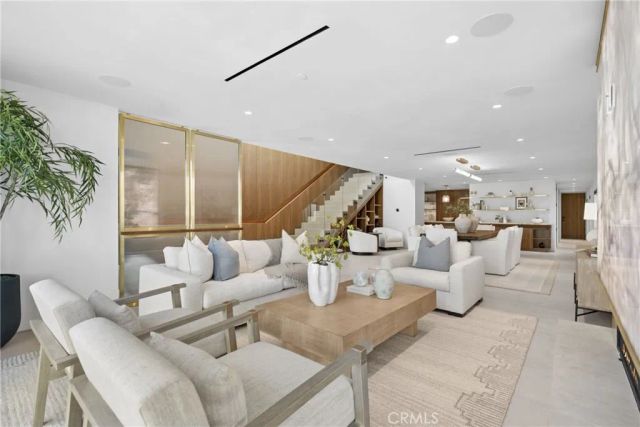 503 J, Newport Beach, CA 92661