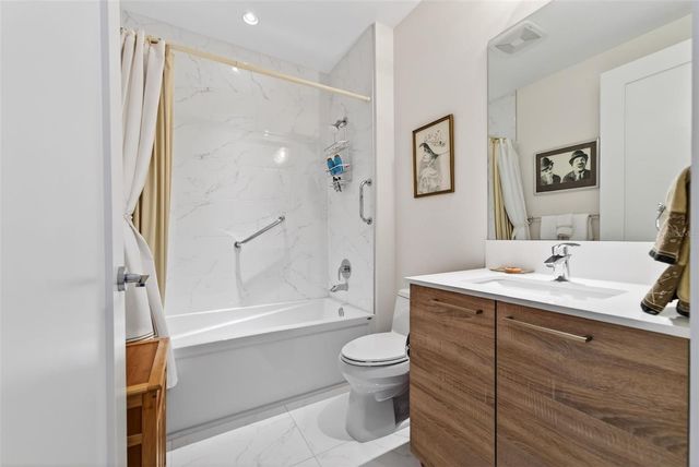 111 S PINEAPPLE AVENUE 806, Sarasota, FL 34236