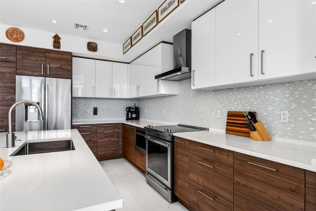 111 S PINEAPPLE AVENUE 806, Sarasota, FL 34236