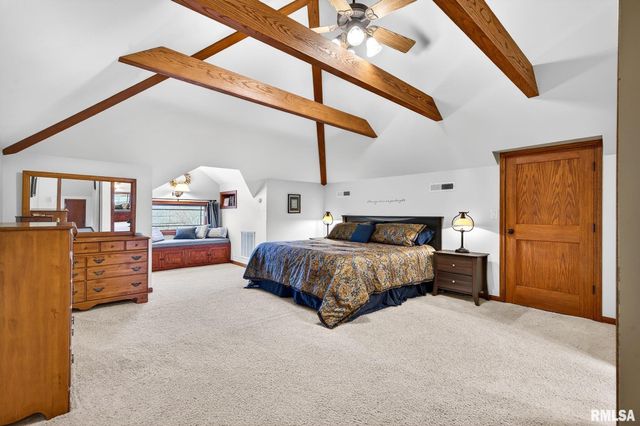 605 N MAIN Street, Washington, IL 61571