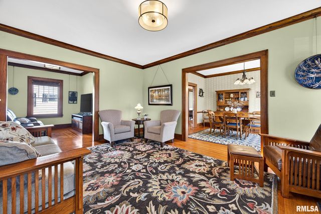 605 N MAIN Street, Washington, IL 61571