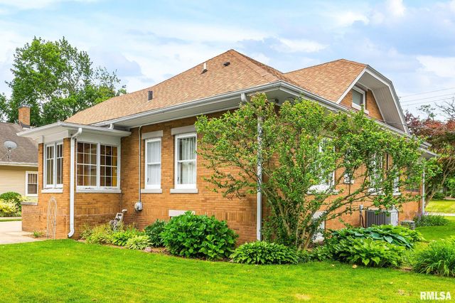 605 N MAIN Street, Washington, IL 61571