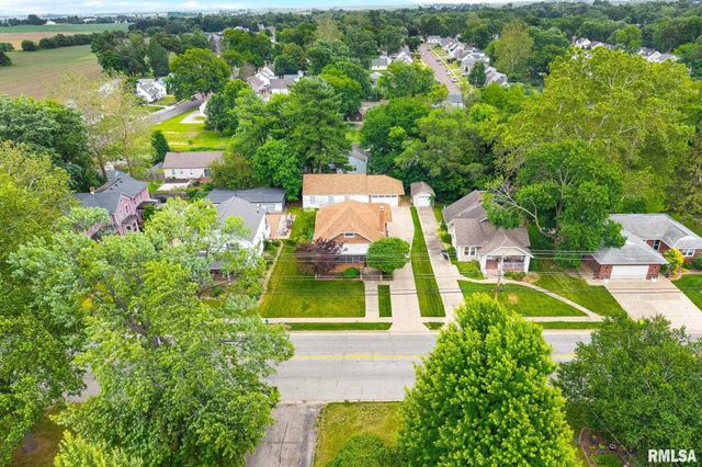 605 N MAIN Street, Washington, IL 61571