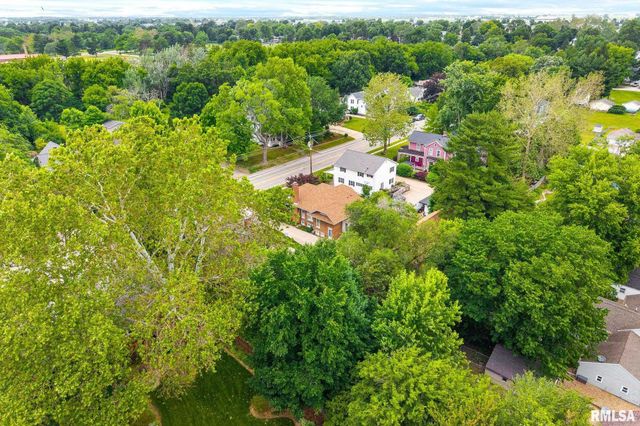 605 N MAIN Street, Washington, IL 61571