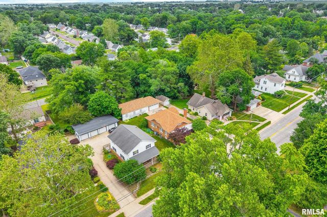 605 N MAIN Street, Washington, IL 61571
