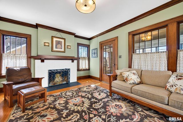 605 N MAIN Street, Washington, IL 61571