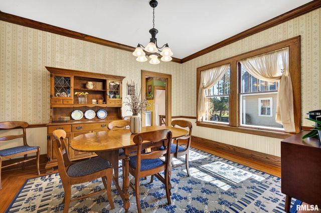 605 N MAIN Street, Washington, IL 61571