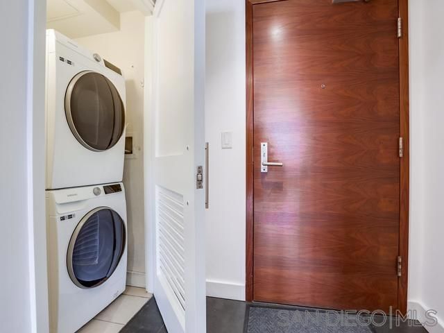 700 W E St 1504, San Diego, CA 92101