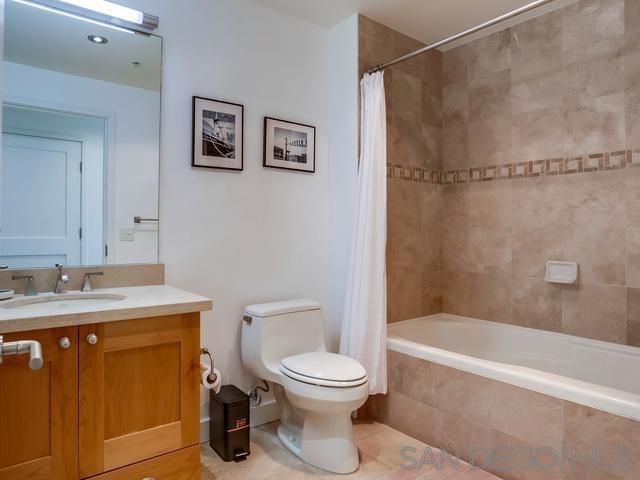 700 W E St 1504, San Diego, CA 92101