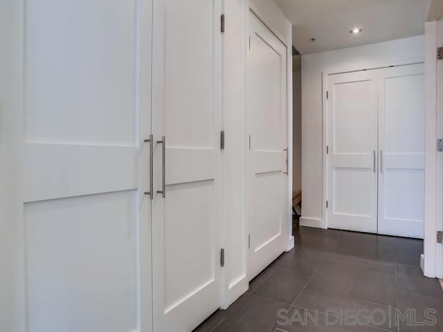 700 W E St 1504, San Diego, CA 92101