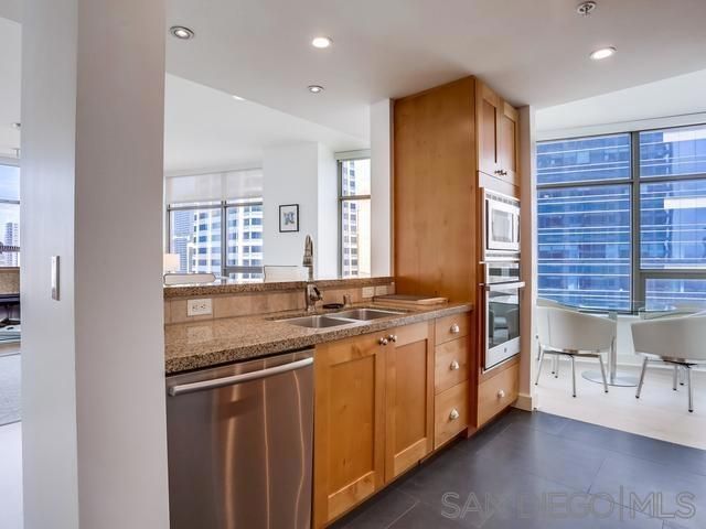 700 W E St 1504, San Diego, CA 92101