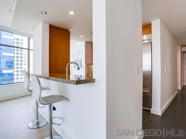 700 W E St 1504, San Diego, CA 92101