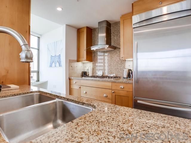 700 W E St 1504, San Diego, CA 92101