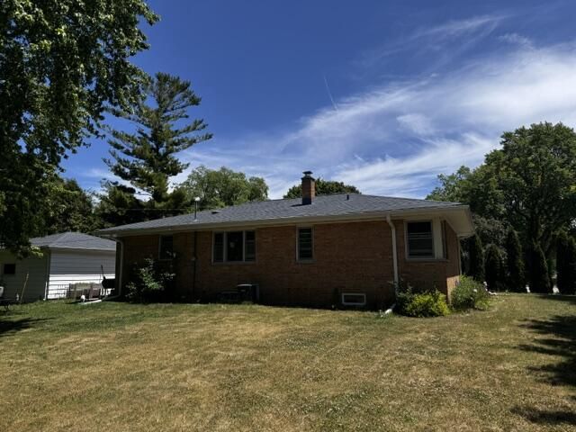6205 N Garden Grove LANE, Glendale, WI 53209