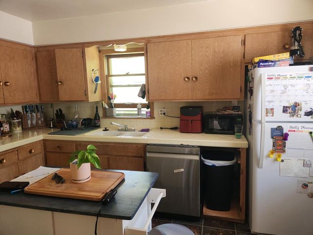 6205 N Garden Grove LANE, Glendale, WI 53209