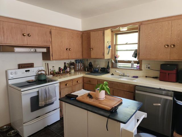 6205 N Garden Grove LANE, Glendale, WI 53209