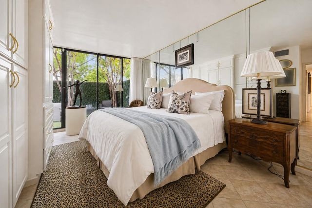 5001 Woodway 104, Houston, TX 77056