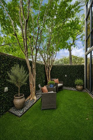 5001 Woodway 104, Houston, TX 77056