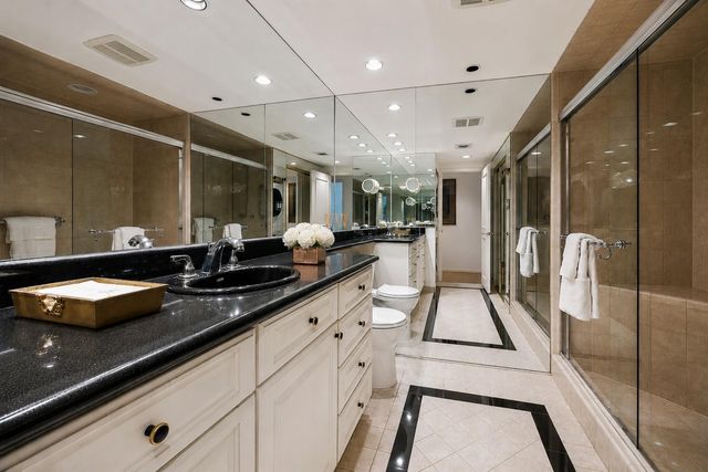 5001 Woodway 104, Houston, TX 77056