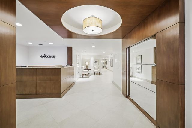 5001 Woodway 104, Houston, TX 77056