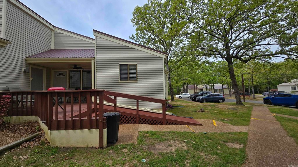 134 Richwood Dr Apt 3, Fairfield Bay, AR 72088
