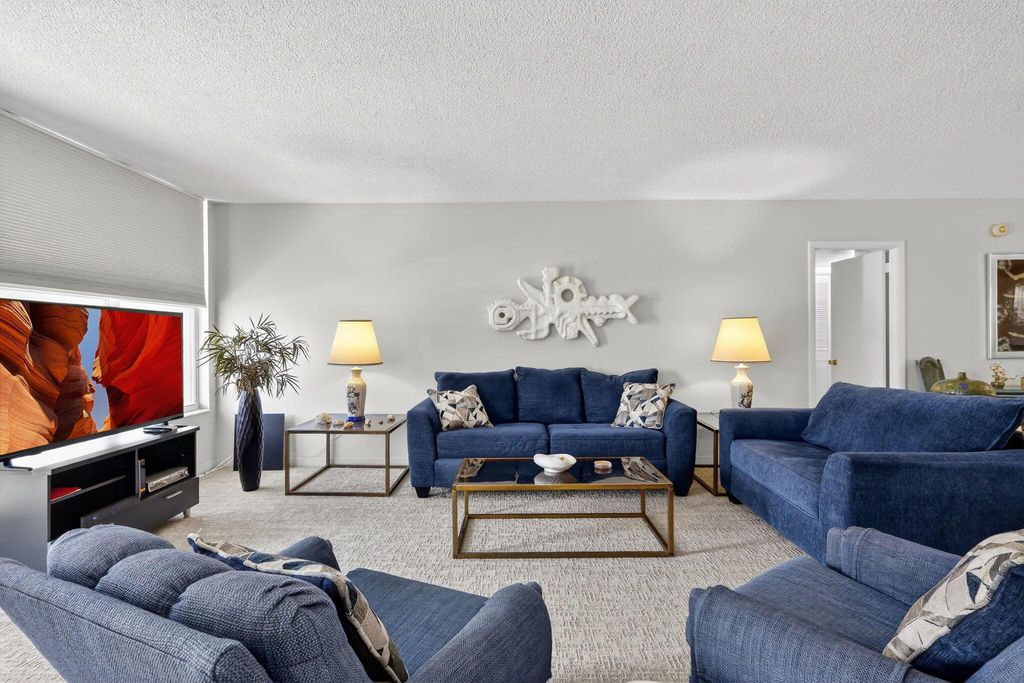 Image 10 of property listing at 3450 S Ocean Boulevard 4190, Palm Beach, FL 33480