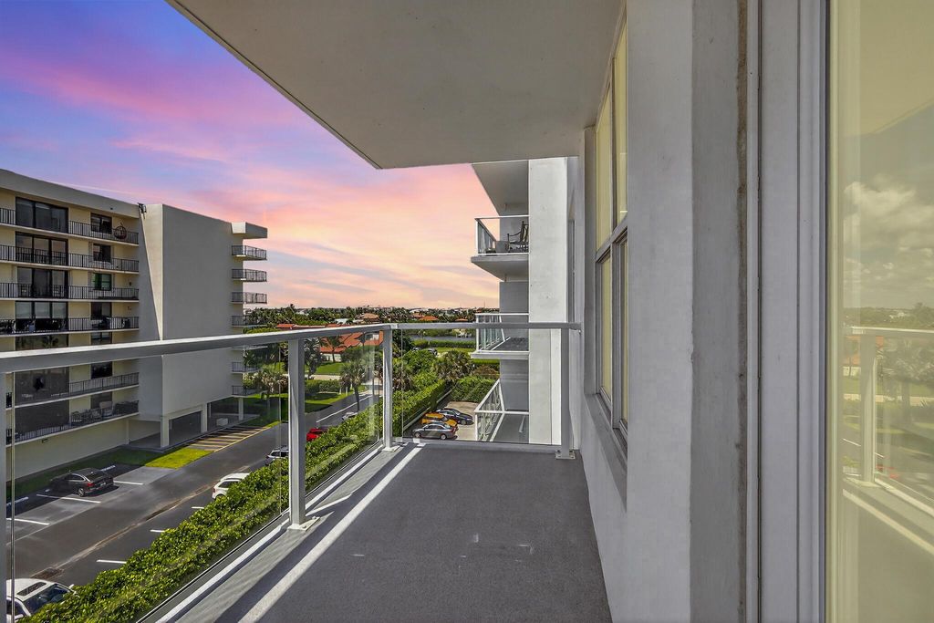 Image 19 of property listing at 3450 S Ocean Boulevard 4190, Palm Beach, FL 33480