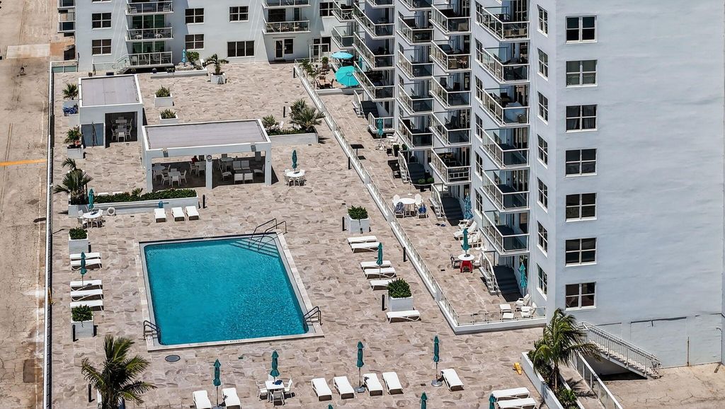 Image 20 of property listing at 3450 S Ocean Boulevard 4190, Palm Beach, FL 33480