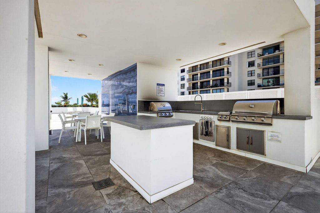 Image 23 of property listing at 3450 S Ocean Boulevard 4190, Palm Beach, FL 33480