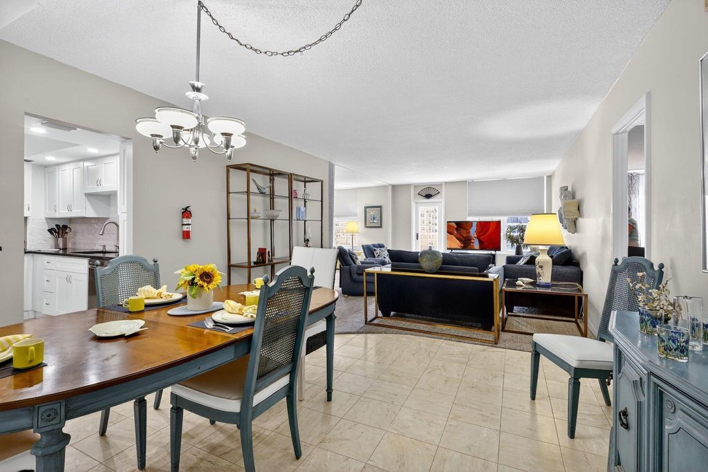 Image 3 of property listing at 3450 S Ocean Boulevard 4190, Palm Beach, FL 33480