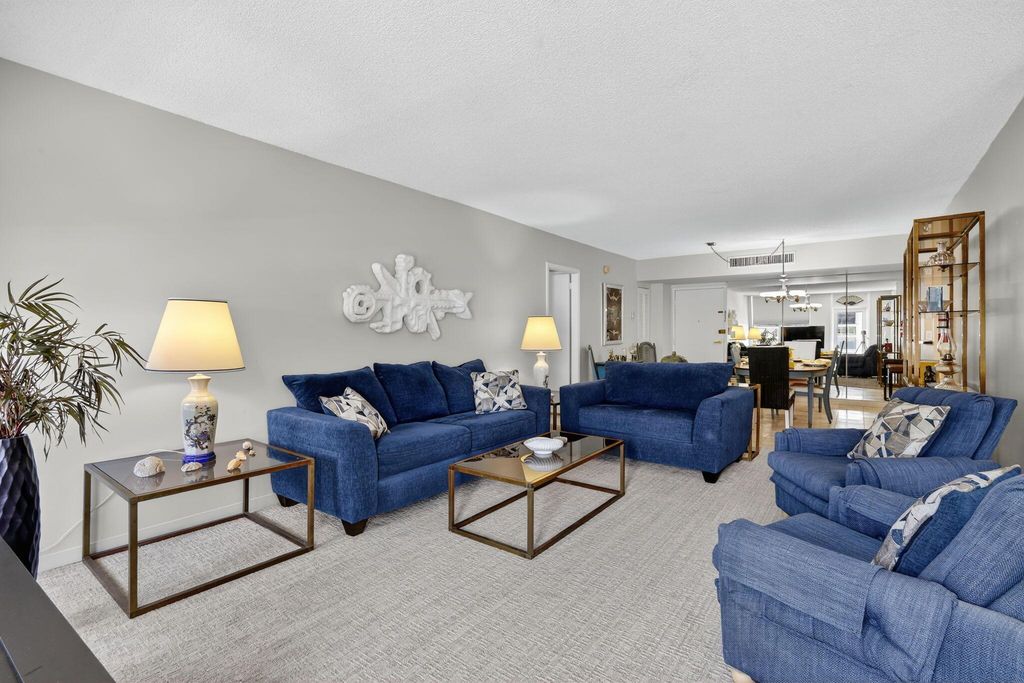 Image 9 of property listing at 3450 S Ocean Boulevard 4190, Palm Beach, FL 33480
