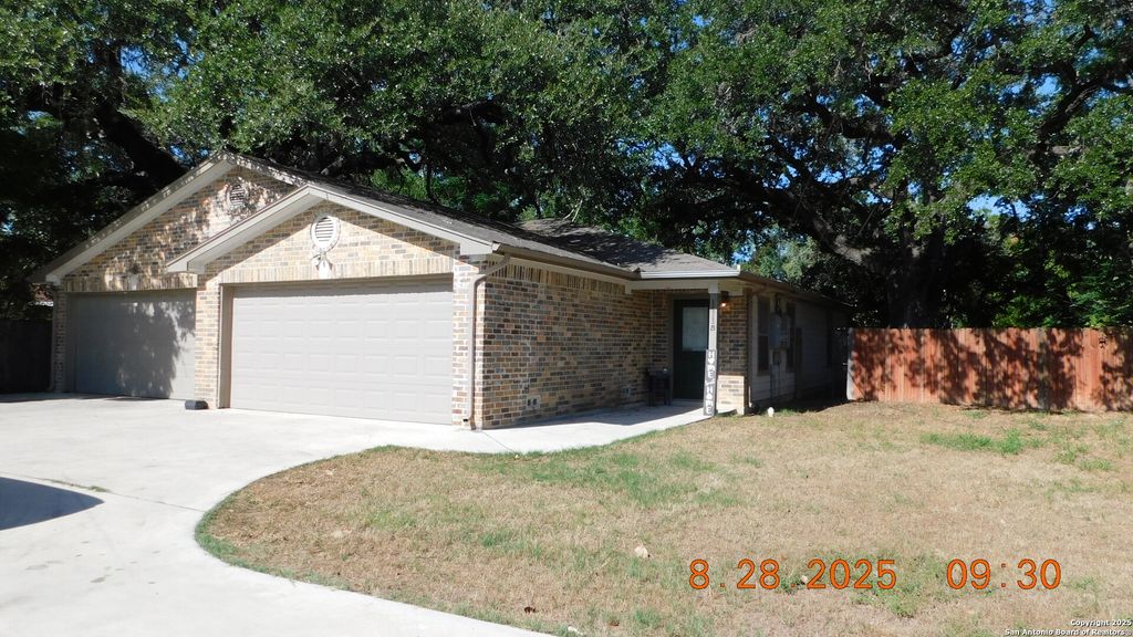 1411 Martin, Pleasanton, TX 78064