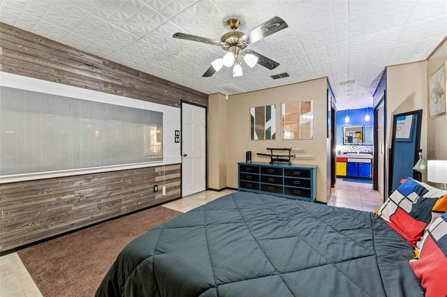 10730 DRUMMOND ROAD, Tampa, FL 33615