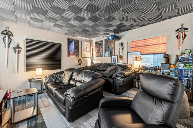 10730 DRUMMOND ROAD, Tampa, FL 33615