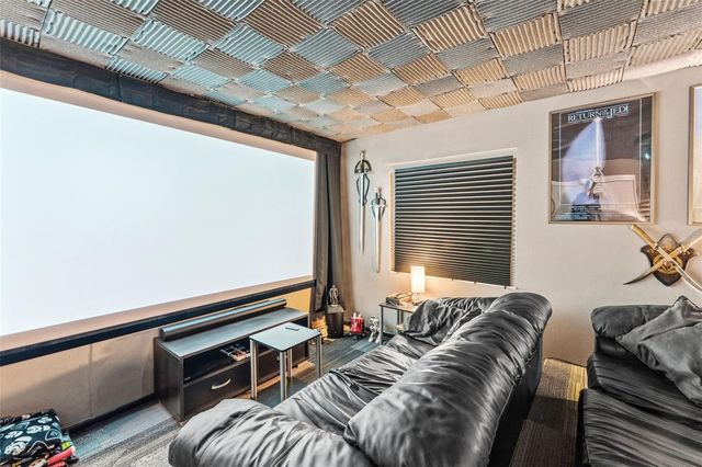 10730 DRUMMOND ROAD, Tampa, FL 33615