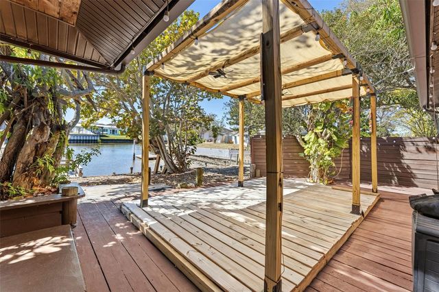 10730 DRUMMOND ROAD, Tampa, FL 33615