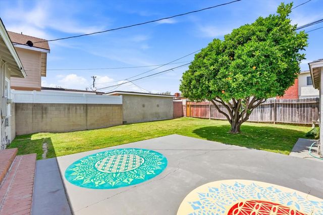 5809 E Scrivener Street, Long Beach, CA 90808