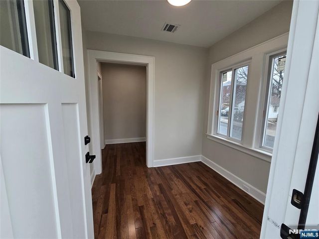 648 9th Street, Carlstadt, NJ 07072