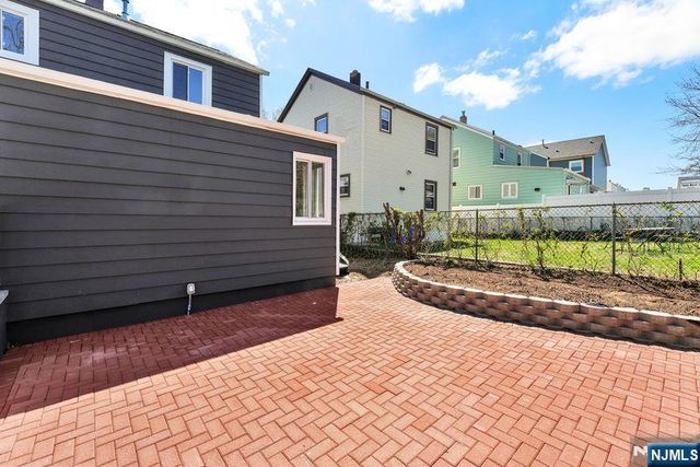 648 9th Street, Carlstadt, NJ 07072
